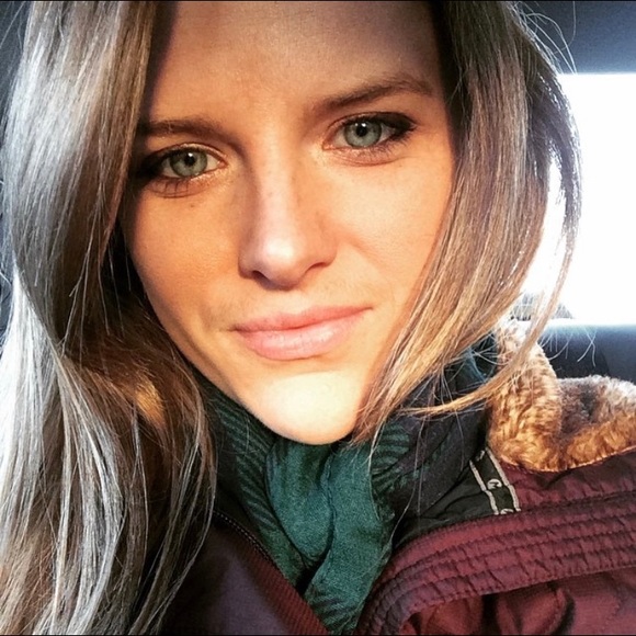 Meet your Posher, Paige - Picture 2 of 2